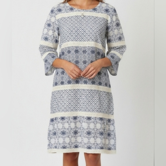 Velvet by Graham & Spencer Dresses & Skirts - Velvet Graham & Spencer Boho Embroidered Dress Boho Floral Jaipur Lightweight XS